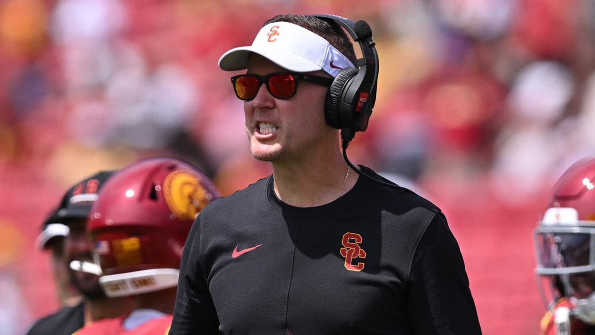 Troubles Persist for USC Trojans Under Lincoln Riley