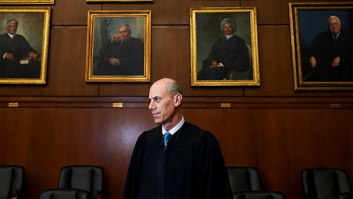 Judge Oversees Unsealing of Warrant in Ilhan Omar Investigation