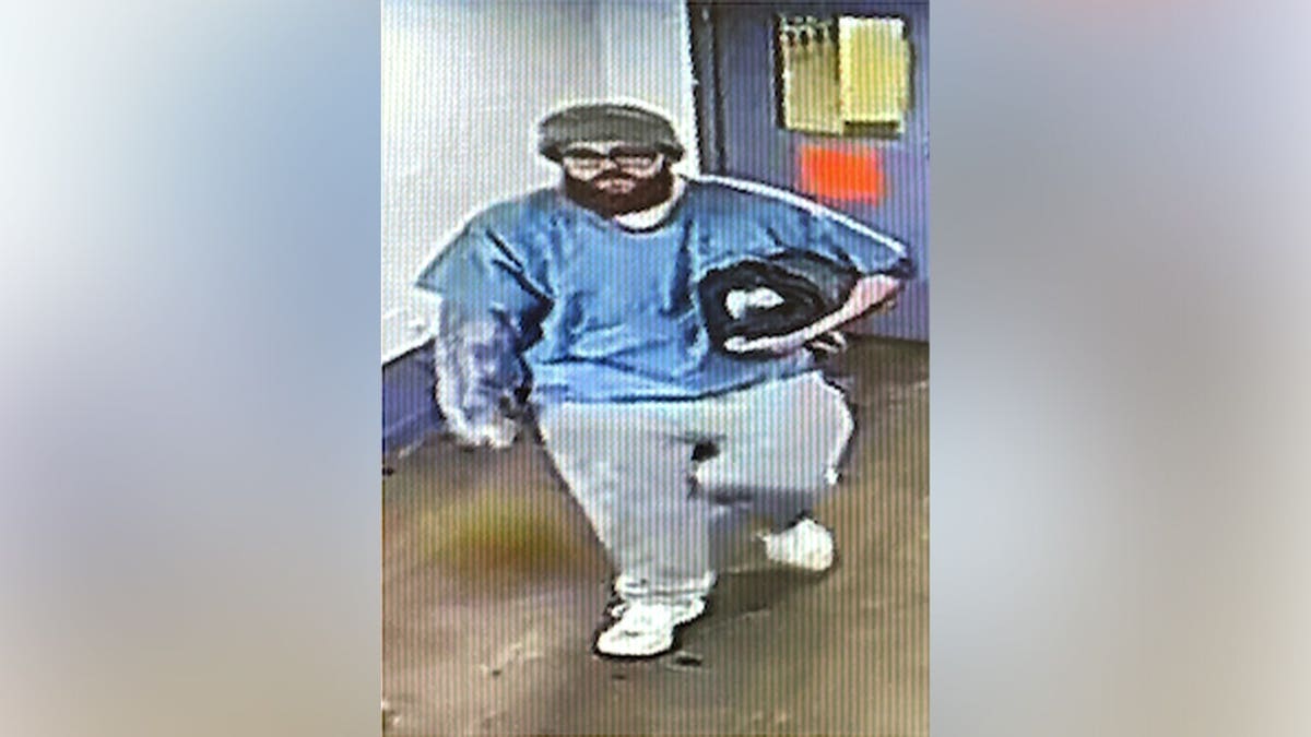 Escaped Convicted Murderer Sparks Tennessee Manhunt