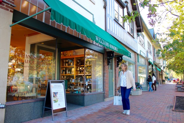 Lake Forest Symposium Engages Community in Preservation and Progress
