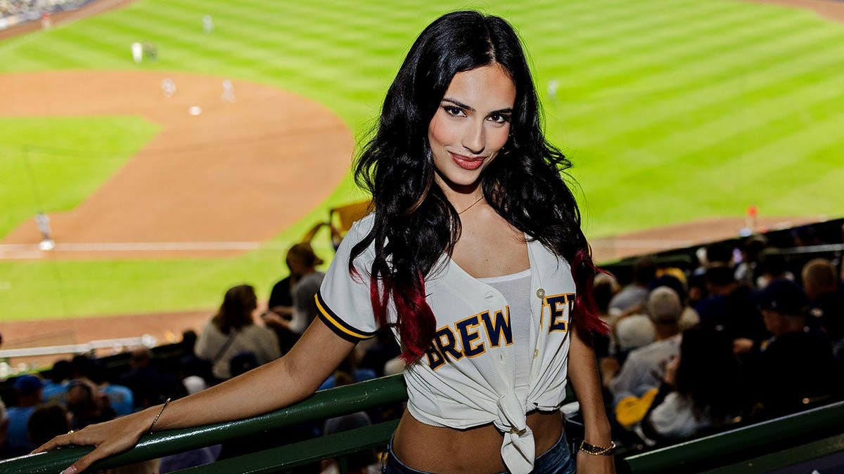 Screencaps Column: Sports, Pop Culture, and More