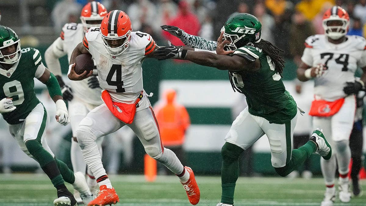 Demario Davis on Perseverance and Faith