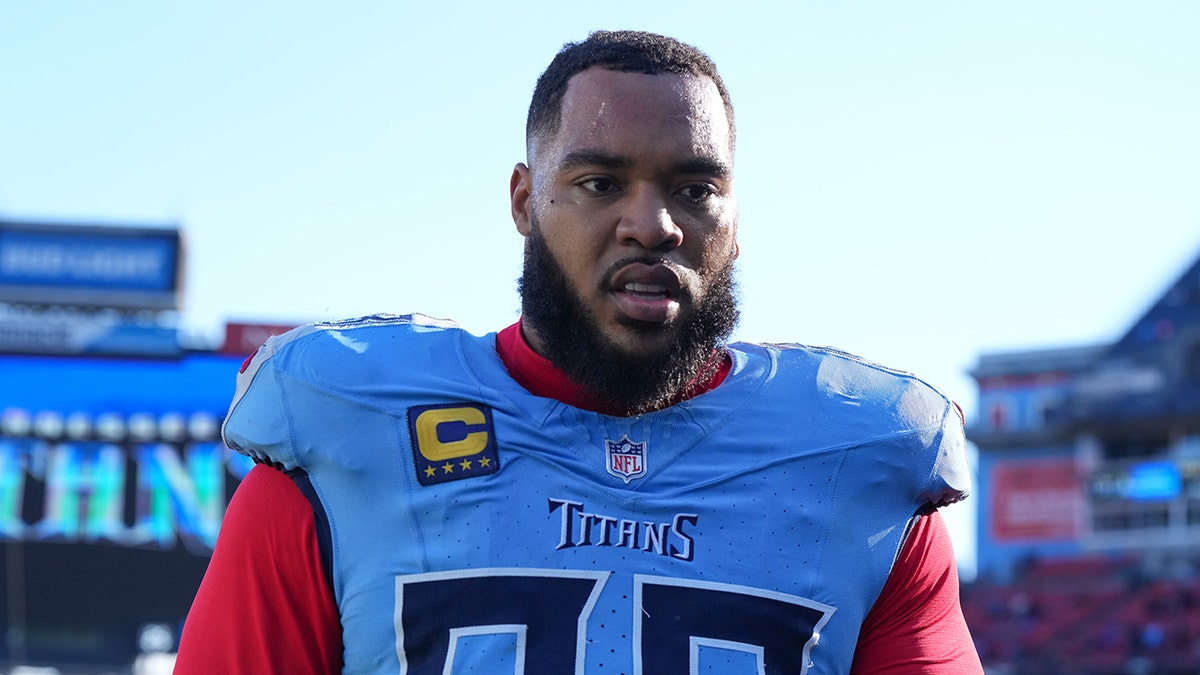 Chicago Bears Make Strategic Move by Acquiring Jeffery Simmons