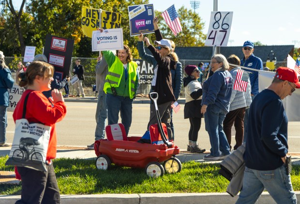 Naperville Rally Urges Early Voting for Midterm Elections