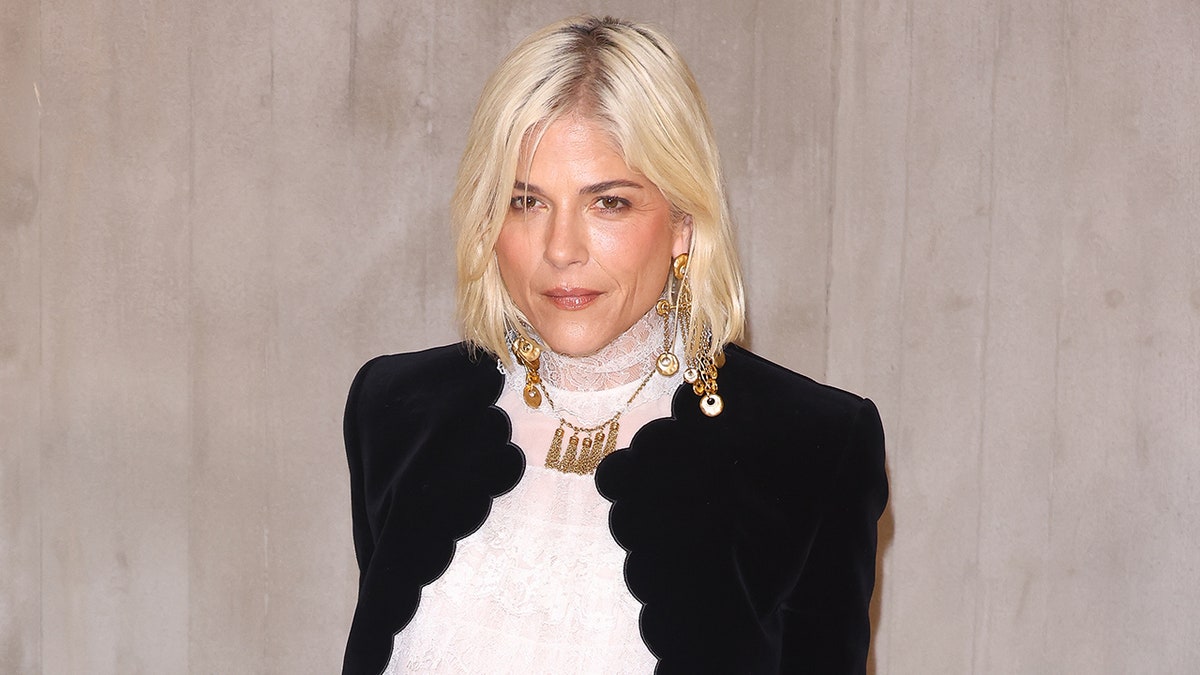 Selma Blair’s In-Flight Incident Leads to Arrest