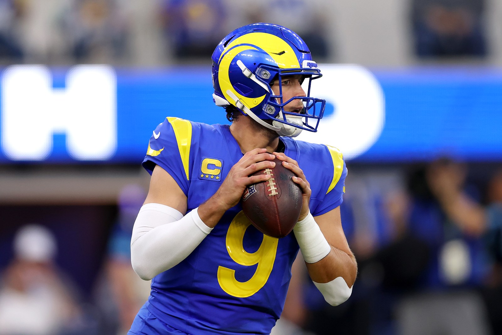 Matthew Stafford’s Historic Achievement in ‘Monday Night Football’ Clash