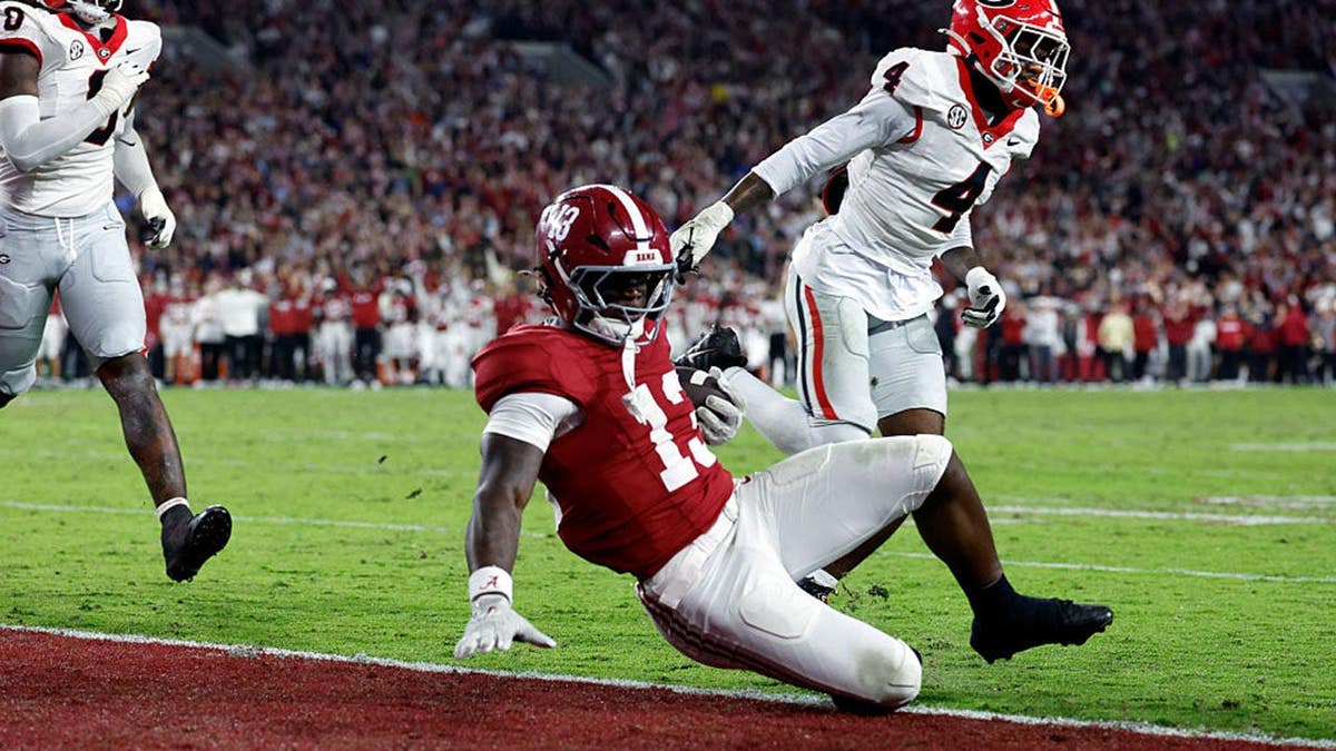 Georgia Triumphs Over Alabama in Thrilling Match Amidst Hurricane Threat