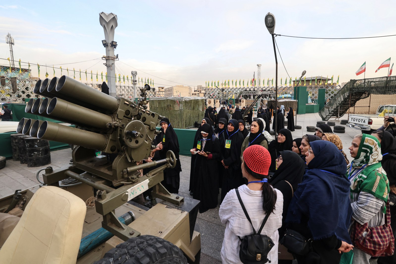 Complex Dynamics in the Strait of Hormuz: The Ongoing Conflict