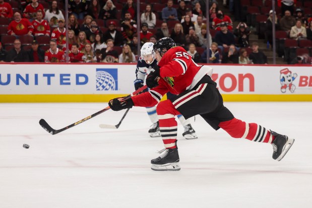 Chicago Blackhawks Edge Out Winnipeg Jets 4-3 in Thrilling Overtime Victory