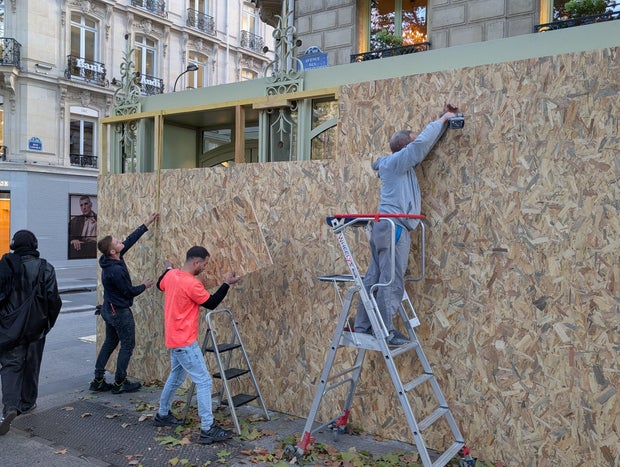 Heightened Security in Paris Amid Ongoing Protests