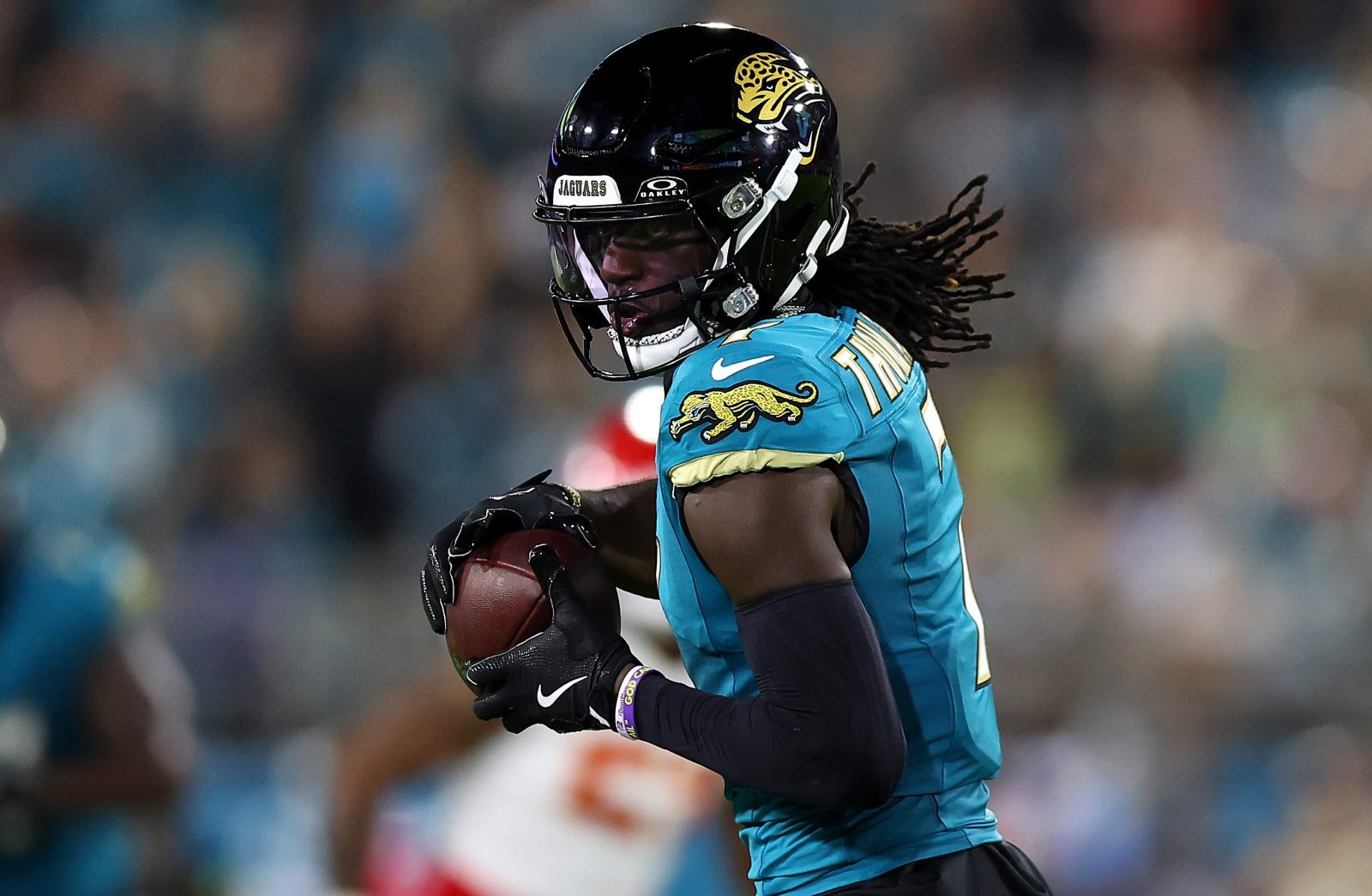 Las Vegas Raiders Consider Trade for Jaguars Wide Receiver Brian Thomas Jr.