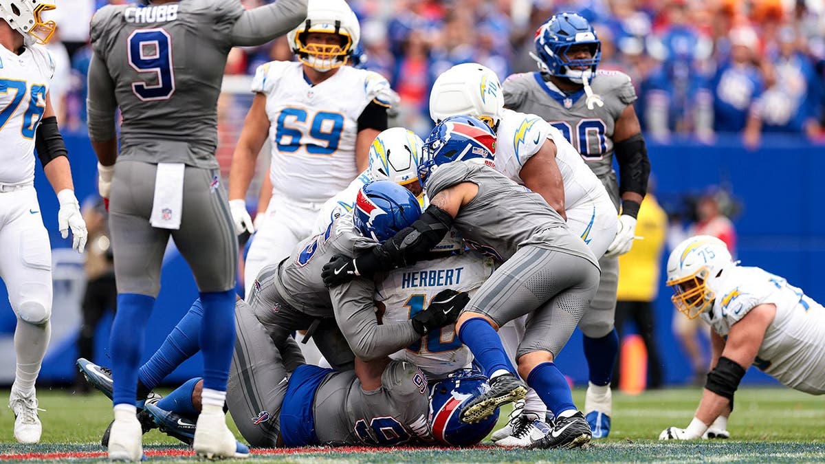Los Angeles Chargers Face Early Challenges in the NFL Season