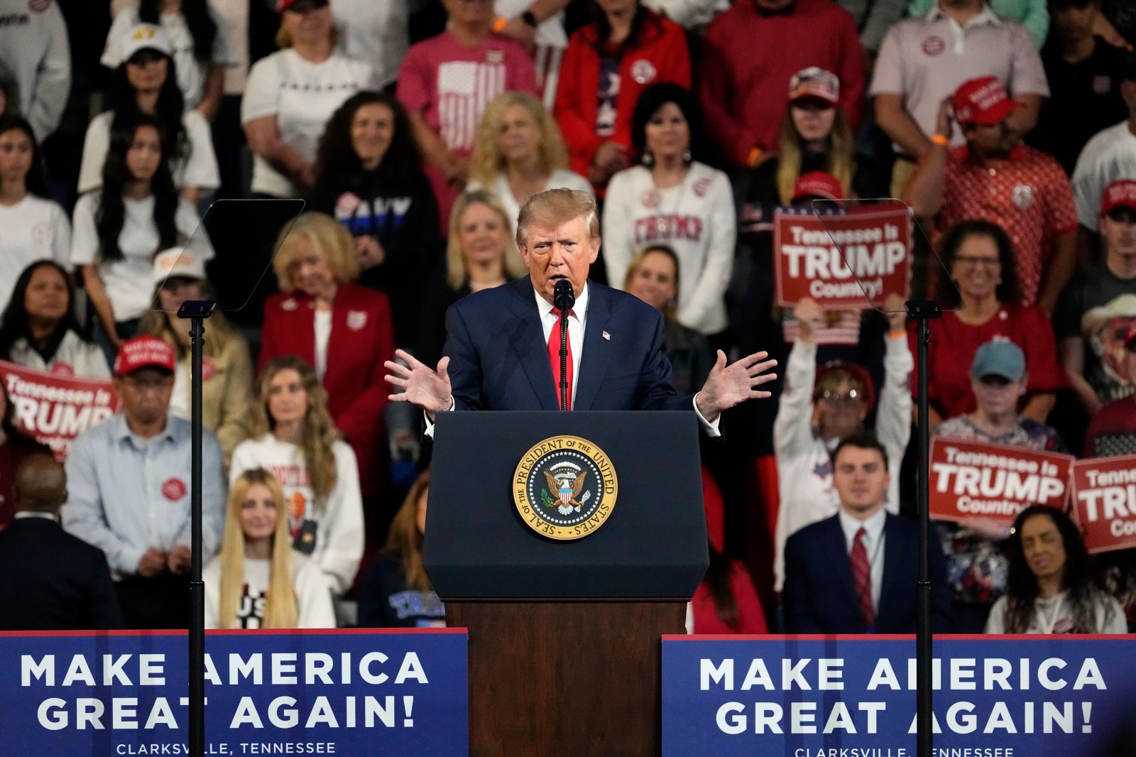 Trump Addresses Supporters in Tennessee Amid Mixed Poll Results