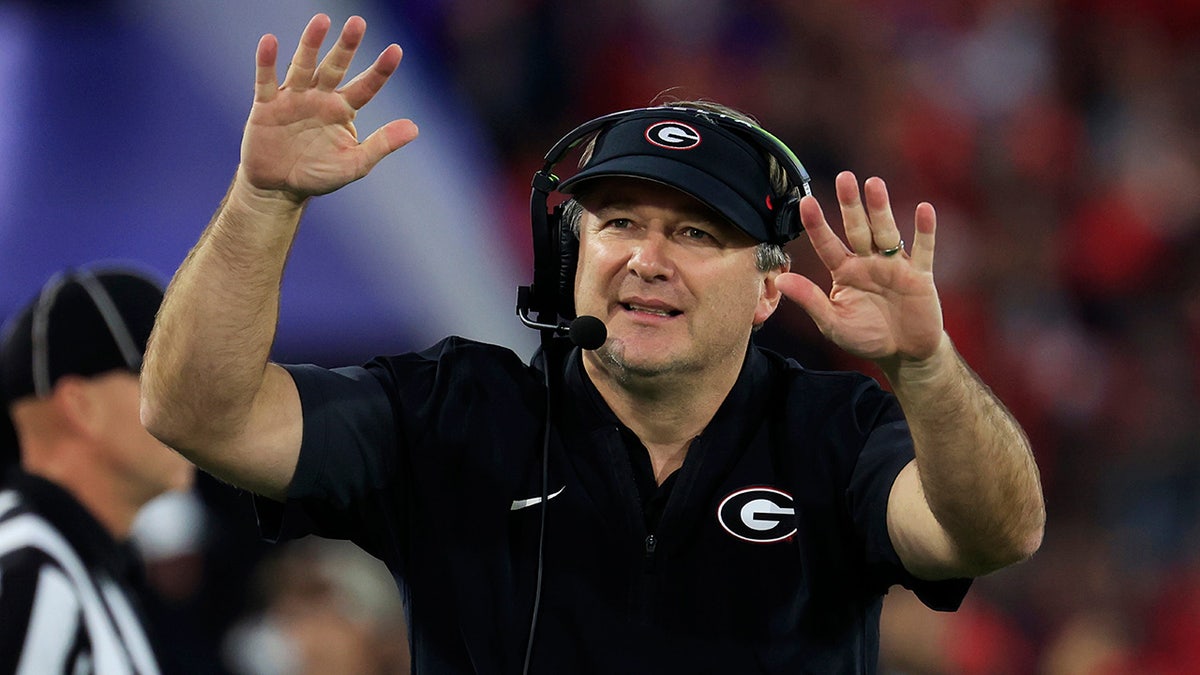 Alabama vs. Georgia: A Duel in Tuscaloosa Amidst Adversity