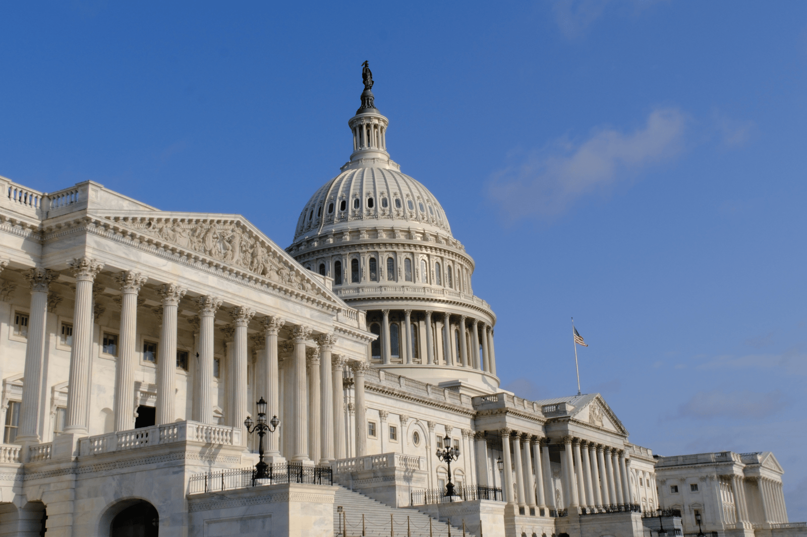 Midterm Elections: Democrats’ Favorability and Tight Senate Race