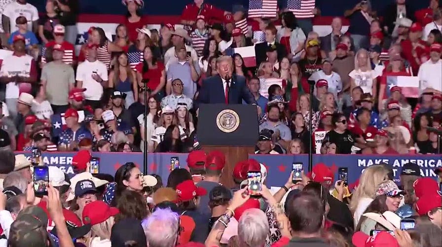 Trump Faces Hecklers During Texas Rally