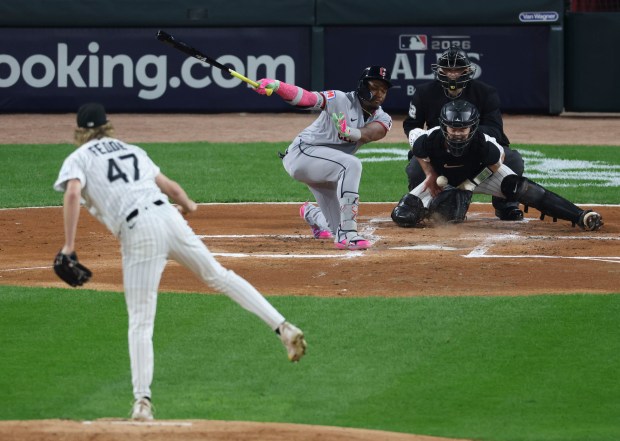Chicago White Sox Fight for Survival in ALDS Game Against Guardians